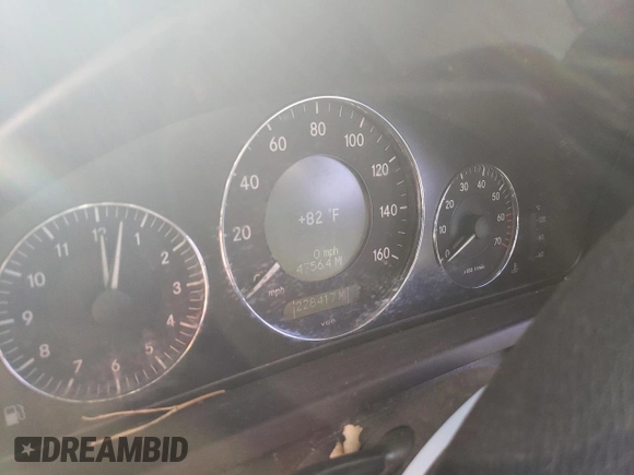 2005 Mercedes-Benz CLK 500 with VIN WDBTK75G05T048236, listed as a Copart auction lot 48063434 with 228,417 mi miles and Clean title. Bid and sale history available at DreamBid. Image 9.