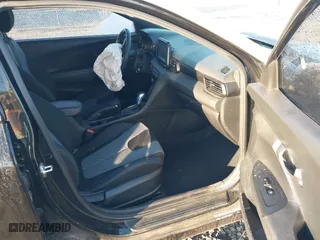 2019 Hyundai Veloster 2.0 with VIN KMHTG6AF6KU016662, listed as a IAAI auction lot 41354487 with 95,623 mi miles. Bid and sale history available at carsss.com. Image 5.