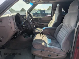 1998 Chevrolet Blazer LS with VIN 1GNCT18W5WK236585, listed as a Copart auction lot 62900435 with 123,272 mi miles and Salvage title. Bid and sale history available at DreamBid. Image 7.