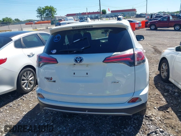 2018 Toyota RAV4 XLE с VIN JTMWFREV9JJ742409, выставлен на аукционе IAAI как лот 42307225 с пробегом 60 738 миль миль и . История ставок и продаж доступна на DreamBid. Изображение 17.