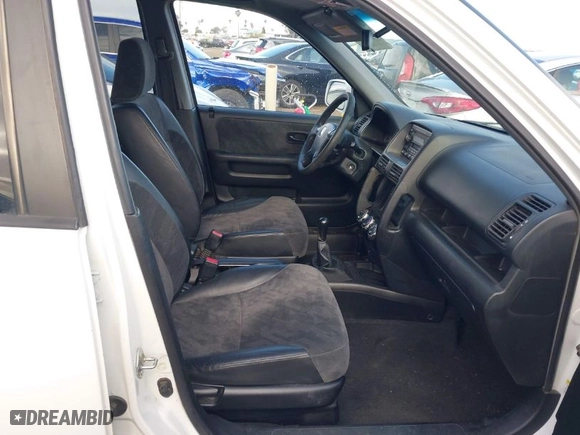 2003 Honda CR-V EX with VIN JHLRD77843C047652, listed as a IAAI auction lot 41932858 with 209,595 mi miles. Bid and sale history available at carsss.com. Image 5.