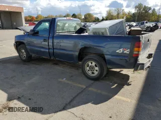 2000 GMC New Sierra 1500 SL with VIN 1GTEK14V6YE274555, listed as a Copart auction lot 75925584 with 0 mi miles and Salvage Title. Bid and sale history available at carsss.com. Image 2.