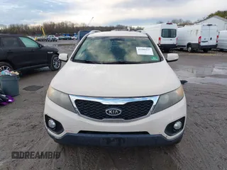 2011 Kia Sorento EX with VIN 5XYKU4A13BG003130, listed as a IAAI auction lot 41209337 with 162,058 mi miles. Bid and sale history available at carsss.com. Image 12.