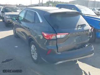 2020 Ford Escape SE with VIN 1FMCU9G63LUA52750, listed as a IAAI auction lot 40952482 with 81,070 mi miles. Bid and sale history available at carsss.com. Image 3.