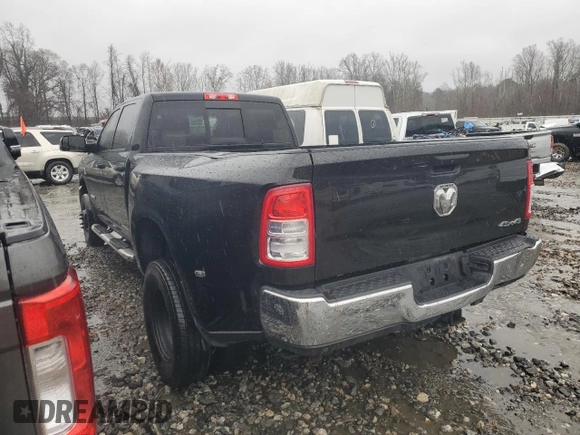 2019 Ram 3500 Tradesman with VIN 3C63RRGL9KG629043, listed as a Copart auction lot 45324165 with 0 mi miles and Salvage Title. Bid and sale history available at carsss.com. Image 2.