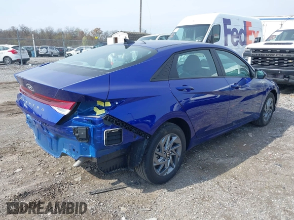 2024 Hyundai Elantra SEL with VIN KMHLM4DG2RU809713, listed as a IAAI auction lot 41998632 with 8,185 mi miles and . Bid and sale history available at DreamBid. Image 4.