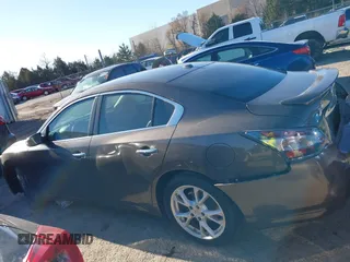 2013 Nissan Maxima S z VIN 1N4AA5AP7DC813288, wystawiony jako IAAI lot #41729598 z przebiegiem 133 573 mil mil oraz . Historia ofert i sprzedaży dostępna na DreamBid. Obrazek 14.