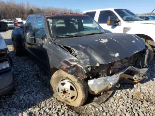 2001 Ford F-350 XL with VIN 1FTWW32F21ED02292, listed as a Copart auction lot 89184265 with 318,261 mi miles and Salvage title. Bid and sale history available at DreamBid. Image 4.