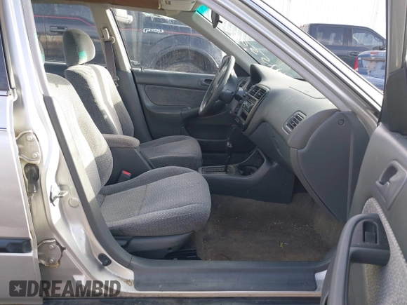 1999 Honda Civic LX with VIN 2HGEJ6678XH581295, listed as a IAAI auction lot 41550824 with 152,277 mi miles and . Bid and sale history available at DreamBid. Image 5.