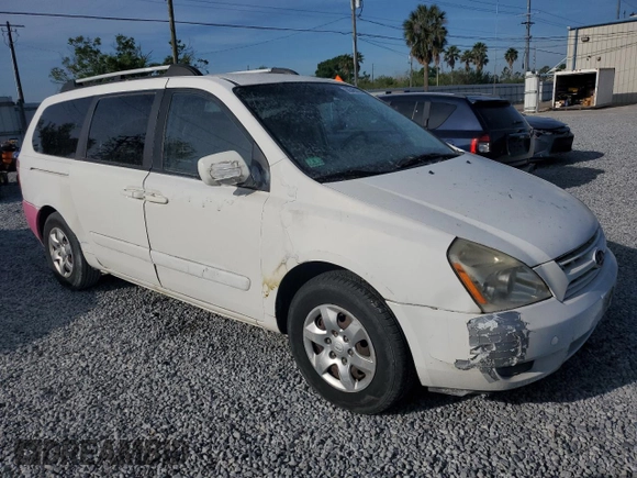 2008 Kia Sedona LX with VIN KNDMB233086257536, listed as a Copart auction lot 50345875 with 121,930 mi miles and Salvage Title. Bid and sale history available at carsss.com. Image 4.
