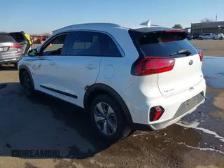 2020 Kia Niro LX with VIN KNDCB3LC8L5439162, listed as a IAAI auction lot 41397008 with 93,082 mi miles. Bid and sale history available at carsss.com. Image 3.