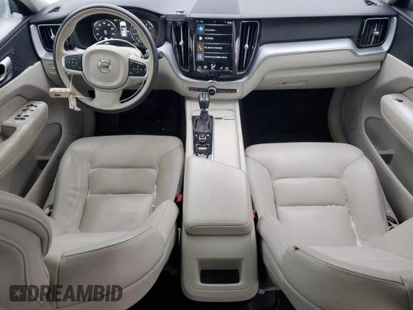 2020 Volvo XC60 Momentum with VIN YV4102RK1L1417904, listed as a Copart auction lot 43446415 with 140,689 mi miles and Salvage title. Bid and sale history available at DreamBid. Image 8.