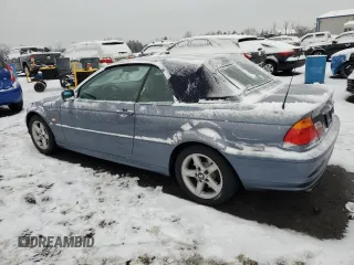 2003 BMW 3 Series 325Ci with VIN WBABS33453PG91055, listed as a Copart auction lot 44337445 with 177,804 mi miles and Clean Title. Bid and sale history available at carsss.com. Image 2.
