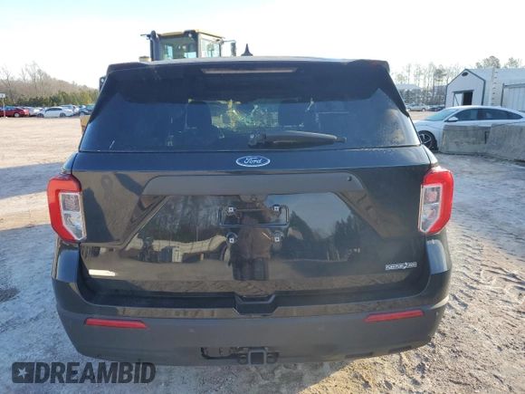 2021 Ford Police Interceptor Utility z VIN 1FM5K8AB2MGC00272, wystawiony jako Copart lot #81957073 z przebiegiem Nie podano mil oraz Szkoda całkowita • Salvage title. Historia ofert i sprzedaży dostępna na DreamBid. Obrazek 6.