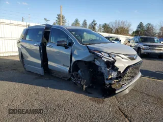 2024 Toyota Sienna XSE with VIN 5TDDRKEC0RS190866, listed as a Copart auction lot 79953074 with 1,934 mi miles and Salvage Title. Bid and sale history available at carsss.com. Image 4.