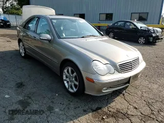 2003 Mercedes-Benz C 230 Kompressor with VIN WDBRF40J13A476678, listed as a Copart auction lot 70525434 with 138,793 mi miles and Salvage Title. Bid and sale history available at DreamBid. Image 10.