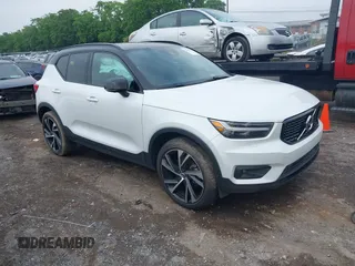 2022 Volvo XC40 R-Design с VIN YV4162UM0N2648040, выставлен на аукционе IAAI как лот 42172222 с пробегом 19 911 миль миль и . История ставок и продаж доступна на DreamBid. Изображение 1.