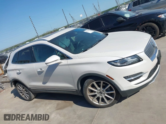 2019 Lincoln MKC Reserve с VIN 5LMCJ3C93KUL35294, выставлен на аукционе IAAI как лот 41978877 с пробегом 41 855 миль миль и . История ставок и продаж доступна на DreamBid. Изображение 14.