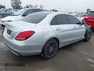 2021 Mercedes-Benz C 300 with VIN W1KWF8DB7MR647862, listed as a IAAI auction lot 42183785 with 29,462 mi miles and . Bid and sale history available at DreamBid. Image 4.