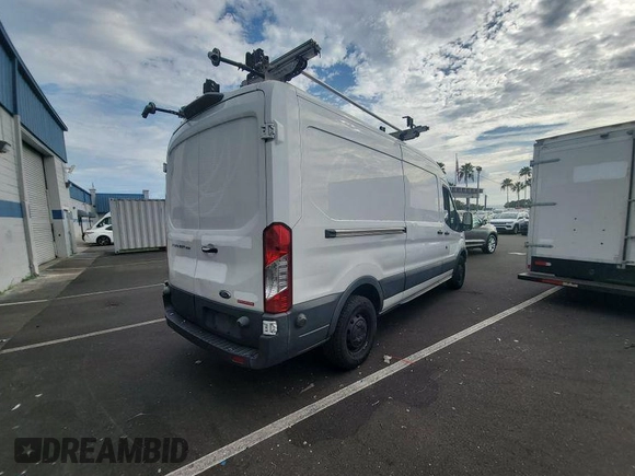 2018 Ford Transit с VIN 1FTYR2CM1JKB10502, выставлен на аукционе IAAI как лот 42849107 с пробегом 249 727 миль миль и . История ставок и продаж доступна на DreamBid. Изображение 7.