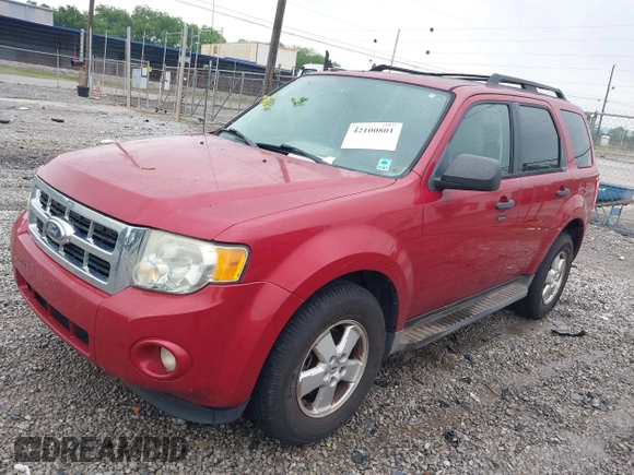 2011 Ford Escape XLT with VIN 1FMCU0D70BKB19310, listed as a IAAI auction lot 42100801 with 211,028 mi miles. Bid and sale history available at carsss.com. Image 2.