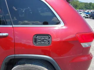 2014 Jeep Grand Cherokee Limited with VIN 1C4RJFBG5EC183810, listed as a IAAI auction lot 42670205 with 151,936 mi miles and . Bid and sale history available at DreamBid. Image 19.