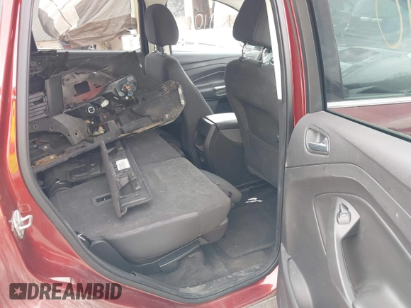 2014 Ford Escape SE with VIN 1FMCU0GX4EUA93413, listed as a IAAI auction lot 42060910 with 132,515 mi miles. Bid and sale history available at carsss.com. Image 8.