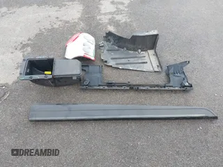 2024 Ford Maverick XLT с VIN 3FTTW8H34RRA00377, выставлен на аукционе IAAI как лот 42543174 с пробегом 5 443 миль миль и . История ставок и продаж доступна на DreamBid. Изображение 19.