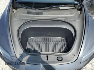 2025 Tesla Model 3 Long Range z VIN 5YJ3E1EA3SF979586, wystawiony jako Copart lot #54430125 z przebiegiem 3 530 mil mil oraz Szkoda całkowita • Salvage title. Historia ofert i sprzedaży dostępna na DreamBid. Obrazek 11.