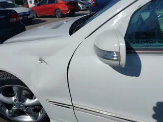 2005 Mercedes-Benz C 230 Kompressor with VIN WDBRF40J55F717891, listed as a IAAI auction lot 41988662 with 161,528 mi miles and . Bid and sale history available at DreamBid. Image 13.