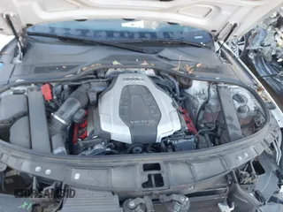 2018 Audi A8 L with VIN WAU44AFD7JN000598, listed as a IAAI auction lot 41313616 with 112,811 mi miles. Bid and sale history available at carsss.com. Image 10.