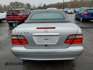 2002 Mercedes-Benz CLK 320/430 z VIN WDBLK65G32T120293, wystawiony jako Copart lot #74667634 z przebiegiem 145 957 mil mil oraz Szkoda całkowita • Salvage title. Historia ofert i sprzedaży dostępna na DreamBid. Obrazek 6.