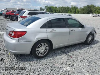 2007 Chrysler Sebring Touring z VIN 1C3LC56K27N546794, wystawiony jako Copart lot #52743265 z przebiegiem 247 352 mil mil oraz Szkoda całkowita • Salvage title. Historia ofert i sprzedaży dostępna na DreamBid. Obrazek 3.