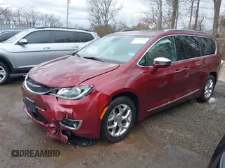 2018 Chrysler Pacifica Limited z VIN 2C4RC1GG3JR171887, wystawiony jako IAAI lot #41734542 z przebiegiem 116 041 mil mil oraz . Historia ofert i sprzedaży dostępna na DreamBid. Obrazek 17.