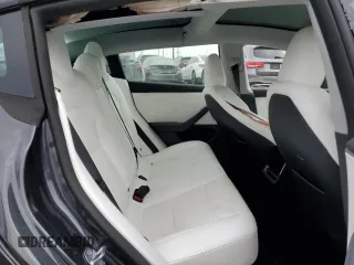 2025 Tesla Model 3 Long Range z VIN 5YJ3E1EA7SF940886, wystawiony jako Copart lot #62683815 z przebiegiem 3 498 mil mil oraz Szkoda całkowita • Salvage title. Historia ofert i sprzedaży dostępna na DreamBid. Obrazek 10.
