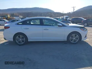 2018 Hyundai Sonata Limited with VIN 5NPE34AF5JH638577, listed as a IAAI auction lot 41760256 with 112,055 mi miles. Bid and sale history available at carsss.com. Image 13.