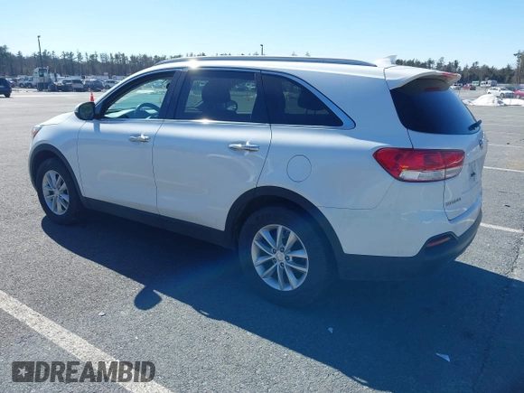 2018 Kia Sorento LX with VIN 5XYPG4A37JG351171, listed as a IAAI auction lot 41748189 with 85,000 mi miles. Bid and sale history available at carsss.com. Image 3.