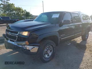2007 Chevrolet Silverado 1500HD LT1 z VIN 1GCGC13U17F197536, wystawiony jako IAAI lot #42167105 z przebiegiem 177 604 mil mil oraz . Historia ofert i sprzedaży dostępna na DreamBid. Obrazek 19.