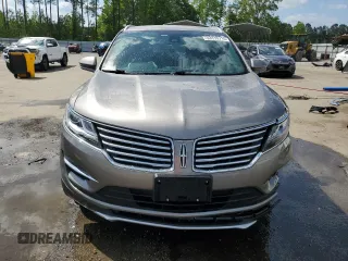 2017 Lincoln MKC Reserve z VIN 5LMCJ3D98HUL11757, wystawiony jako Copart lot #53115715 z przebiegiem 40 464 mil mil oraz Szkoda całkowita • Salvage title. Historia ofert i sprzedaży dostępna na DreamBid. Obrazek 5.