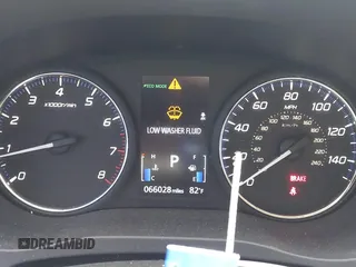2018 Mitsubishi Outlander SE z VIN JA4AD3A32JZ067046, wystawiony jako IAAI lot #42098647 z przebiegiem 66 028 mil mil oraz . Historia ofert i sprzedaży dostępna na DreamBid. Obrazek 7.