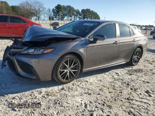 2023 Toyota Camry SE with VIN 4T1T11AK3PU723985, listed as a Copart auction lot 46310885 with 33,057 mi miles and Salvage Title. Bid and sale history available at carsss.com. Image 1.