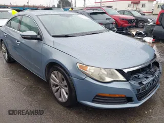 2012 Volkswagen CC Sport with VIN WVWMN7AN5CE541820, listed as a IAAI auction lot 41709393 with 98,459 mi miles. Bid and sale history available at carsss.com. Image 1.