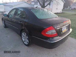2008 Mercedes-Benz E 350 Luxury z VIN WDBUF87X48B185461, wystawiony jako Copart lot #56986505 z przebiegiem 163 675 mil mil oraz Czysty tytuł • Clean title. Historia ofert i sprzedaży dostępna na DreamBid. Obrazek 3.