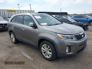 2014 Kia Sorento EX with VIN 5XYKU4A72EG431957, listed as a IAAI auction lot 41853407 with 160,610 mi miles and . Bid and sale history available at DreamBid. Image 1.