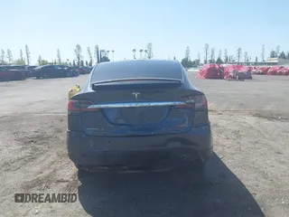 2016 Tesla Model X 70D z VIN 5YJXCAE27GF002541, wystawiony jako IAAI lot #41957228 z przebiegiem 77 199 mil mil oraz . Historia ofert i sprzedaży dostępna na DreamBid. Obrazek 16.
