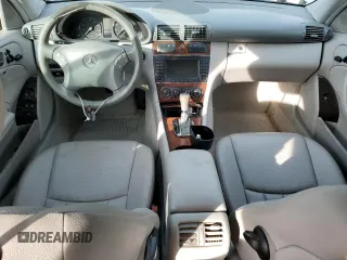 2007 Mercedes-Benz C 350 Sport z VIN WDBRF56H57F903587, wystawiony jako Copart lot #82340594 z przebiegiem 164 125 mil mil oraz Szkoda całkowita • Salvage title. Historia ofert i sprzedaży dostępna na DreamBid. Obrazek 8.