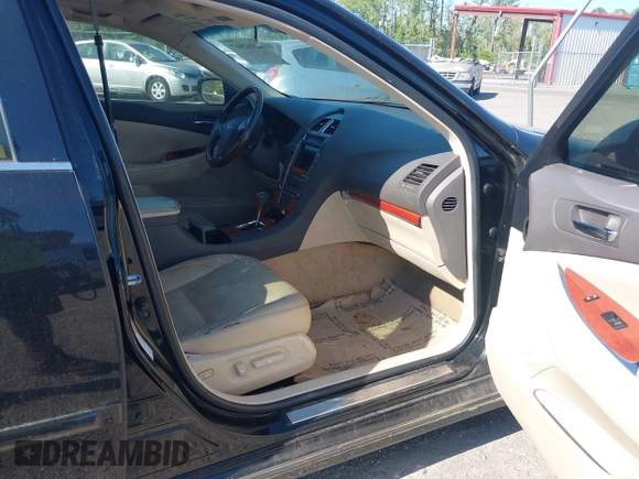 2011 Lexus ES 330 z VIN JTHBK1EG2B2452620, wystawiony jako IAAI lot #42062847 z przebiegiem Nie podano mil oraz . Historia ofert i sprzedaży dostępna na DreamBid. Obrazek 5.