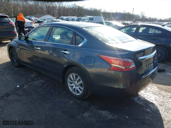 2013 Nissan Altima 2.5 S with VIN 1N4AL3AP1DC154638, listed as a IAAI auction lot 41596733 with 90,041 mi miles. Bid and sale history available at carsss.com. Image 3.