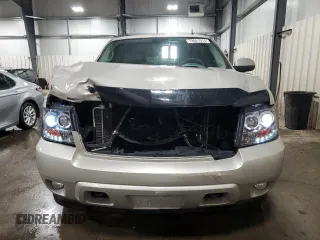 2008 Chevrolet Suburban Commercial with VIN 1GNFK16398J224604, listed as a Copart auction lot 79661914 with 197,033 mi miles and Salvage Title. Bid and sale history available at carsss.com. Image 5.