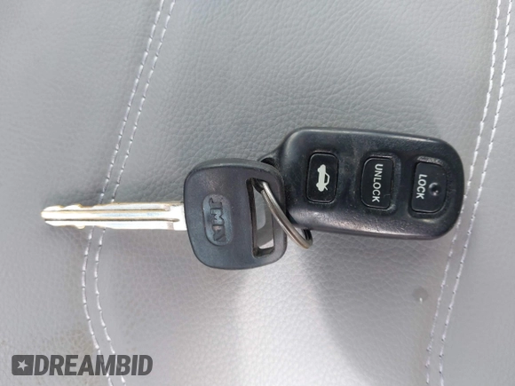 2002 Toyota Avalon XL with VIN 4T1BF28B72U211213, listed as a IAAI auction lot 41717347 with 215,979 mi miles and . Bid and sale history available at DreamBid. Image 11.